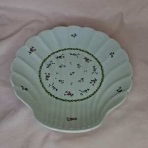 Limoges France Castel Porcelain Clam Shell Plate Ribbed Calico Floral Wreath